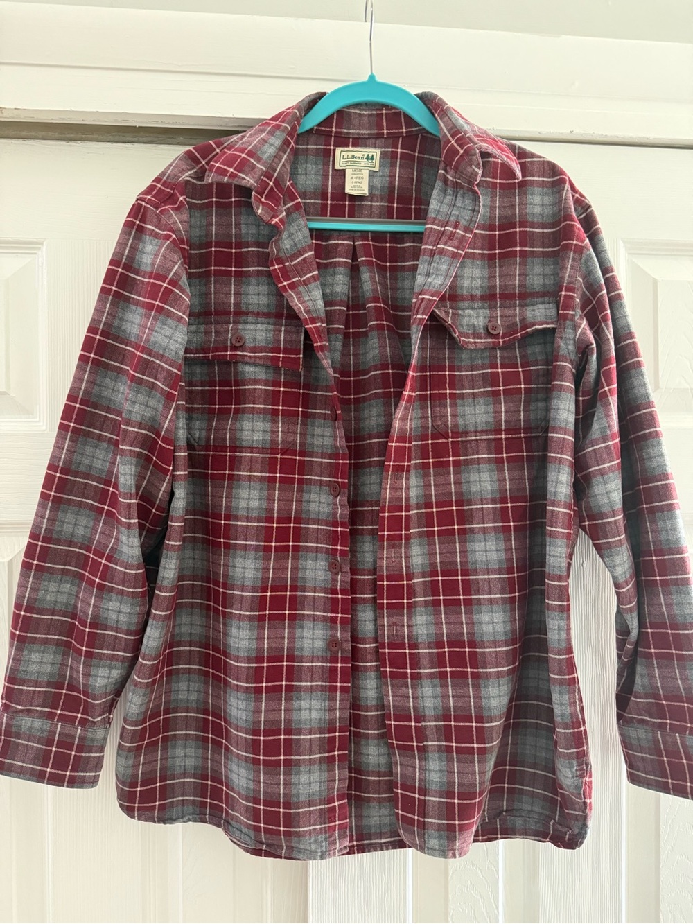 🩶❤️ L.L. Bean Red and Gray Plaid Button-Down Shirt 🩶❤️